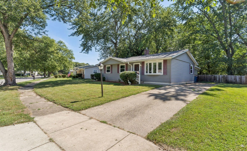 831EssexLane(2)