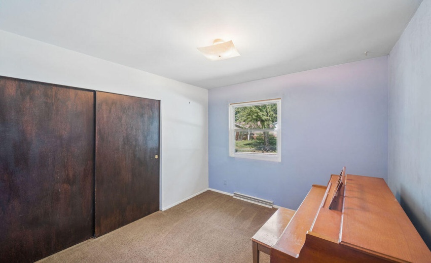 831EssexLane(10)