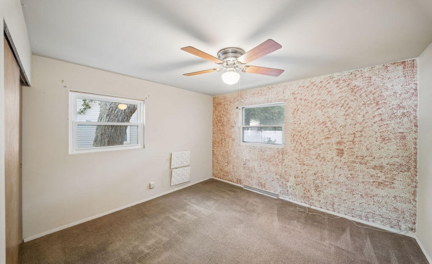 831EssexLane(13)