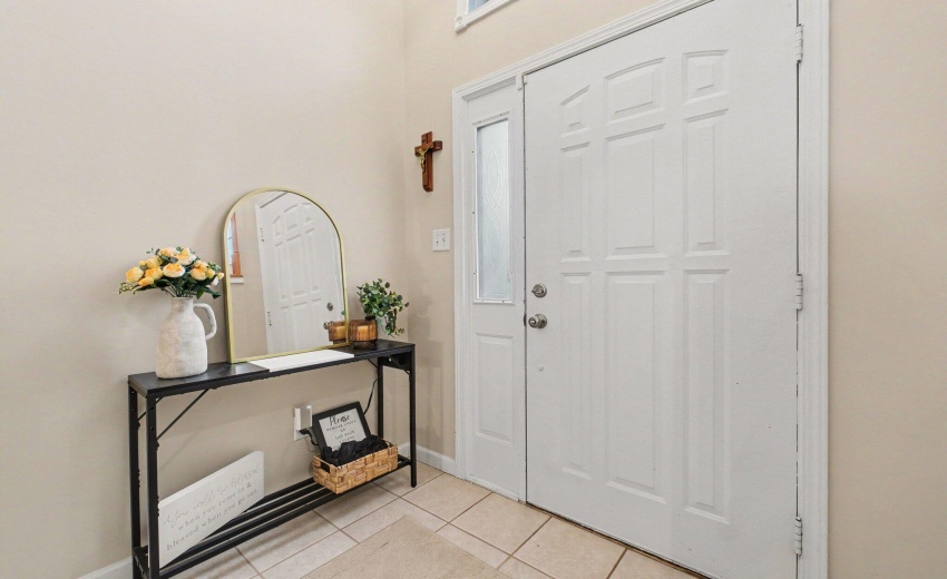 Foyer/Front Door