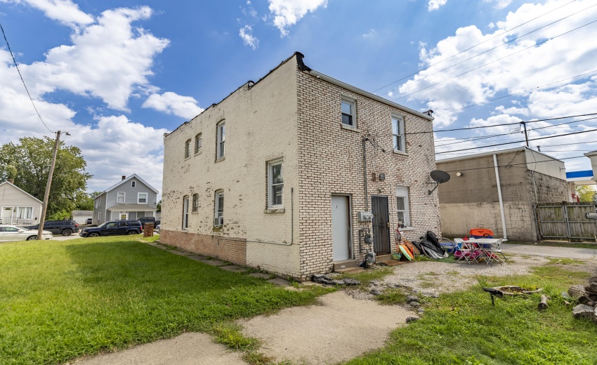 4422 Clark Ave-5