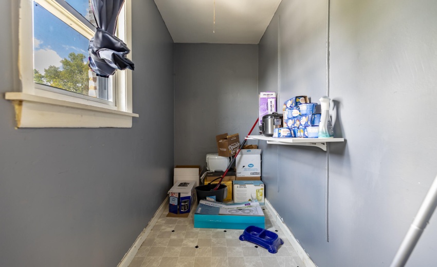 4422 Clark Ave-21