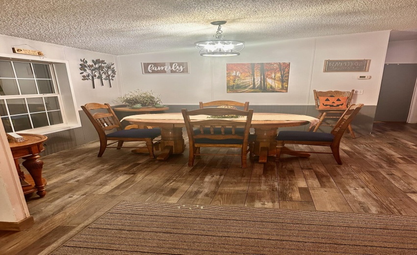 Dining (Seller Provided)