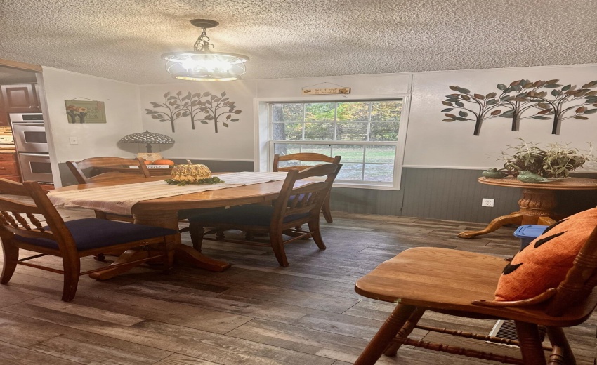 Dining 3(Seller Provided)
