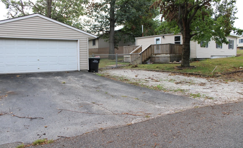 Garage and back parking
