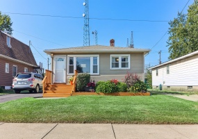 8410 Gordon Drive, Highland, Indiana, 3 Bedrooms Bedrooms, 7 Rooms Rooms,2 BathroomsBathrooms,Residential,For Sale,Gordon,NRA845421 8410 Gordon Drive, Highland, Indiana, 3 Bedrooms Bedrooms, 7 Rooms Rooms,2 BathroomsBathrooms,Residential,For Sale,Gordon,NRA845421