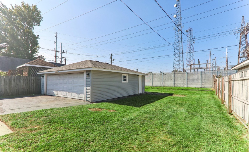 29-web-or-mls-Gordon Dr-S1409-032