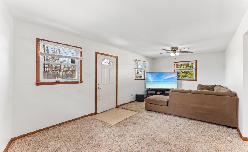 4-web-or-mls-Gordon Dr-S1409-005