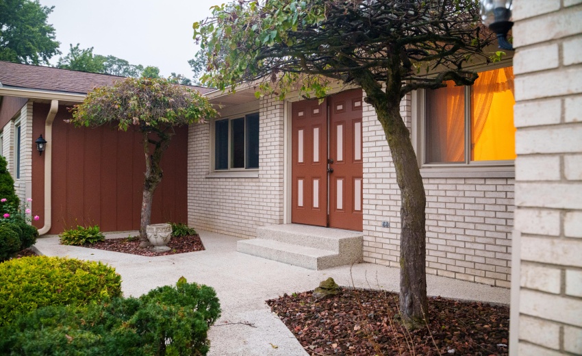Front Yard - Porch