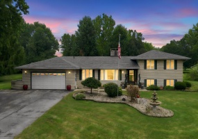 247 Westgate Drive, Valparaiso, Indiana, 5 Bedrooms Bedrooms, 10 Rooms Rooms,5 BathroomsBathrooms,Residential,For Sale,Westgate,NRA845656