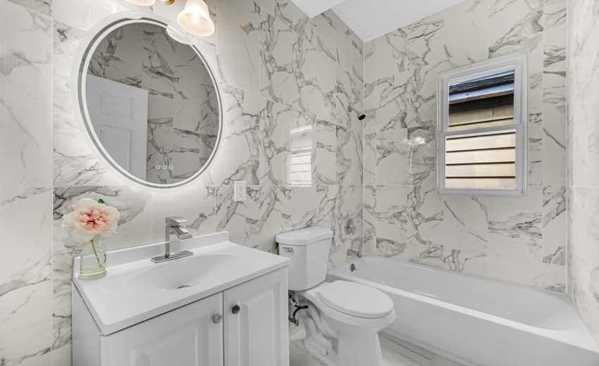 Full Bathroom Main