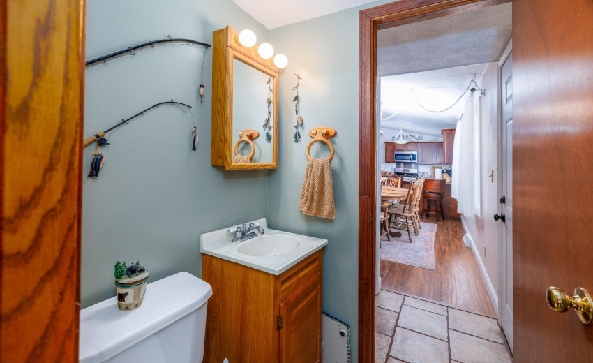 209 E Broadway St Brook-11