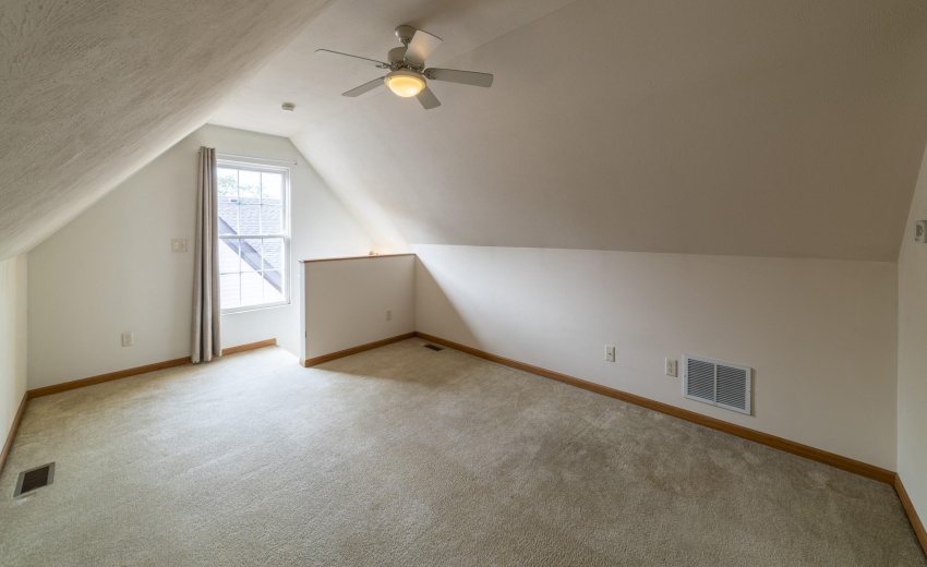 LLoftCrosby0032
