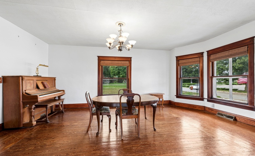 12-Dining Room