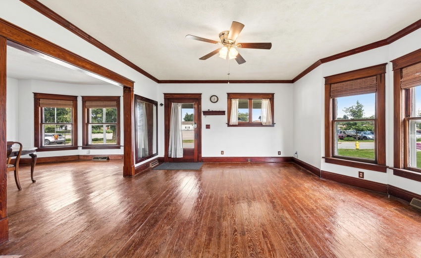 10-Living Room