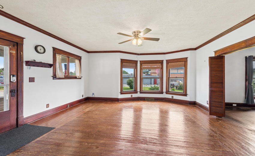 09-Living Room