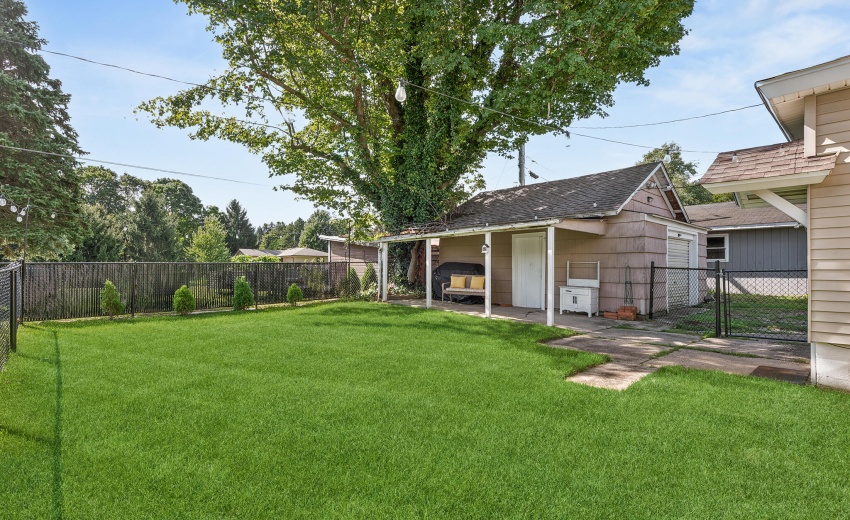 28-Backyard