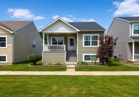 12769 Ellsworth Street, Crown Point, Indiana, 4 Bedrooms Bedrooms, 9 Rooms Rooms,3 BathroomsBathrooms,Residential,For Sale,Ellsworth,NRA845830