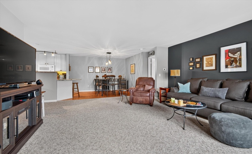 08-9824 Wildwood Ct-8