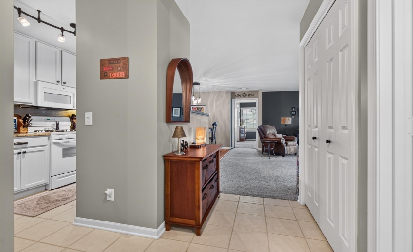 05-9824 Wildwood Ct-05