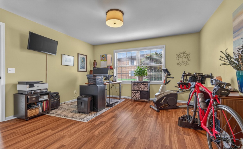 19-9824 Wildwood Ct-19
