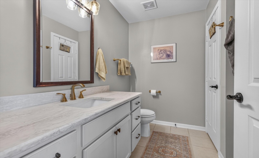 17-9824 Wildwood Ct-17