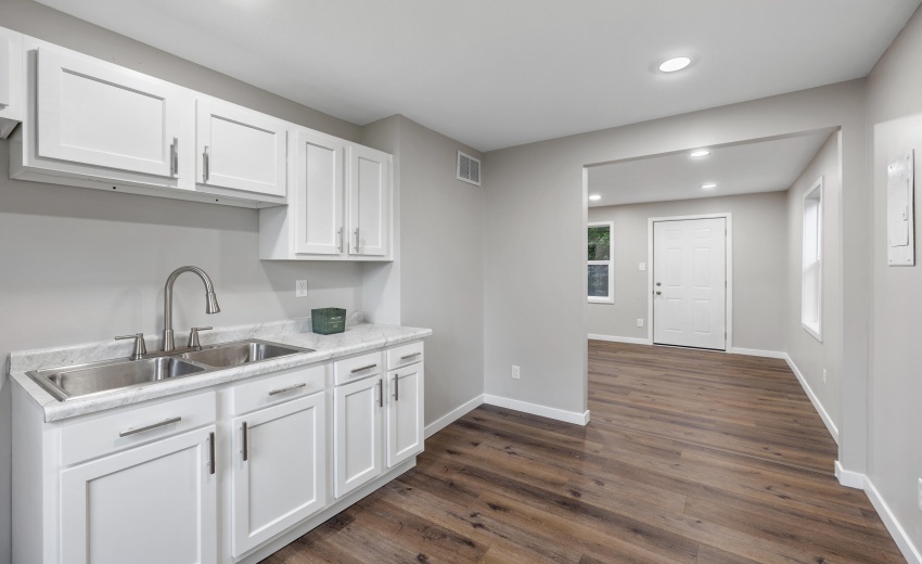 528 Unit kitchen