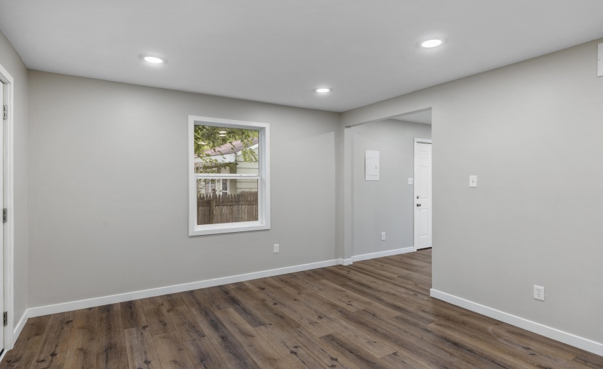 528 Unit Living Room
