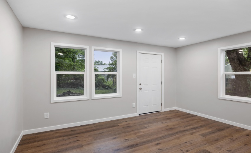 528 Unit Living Room