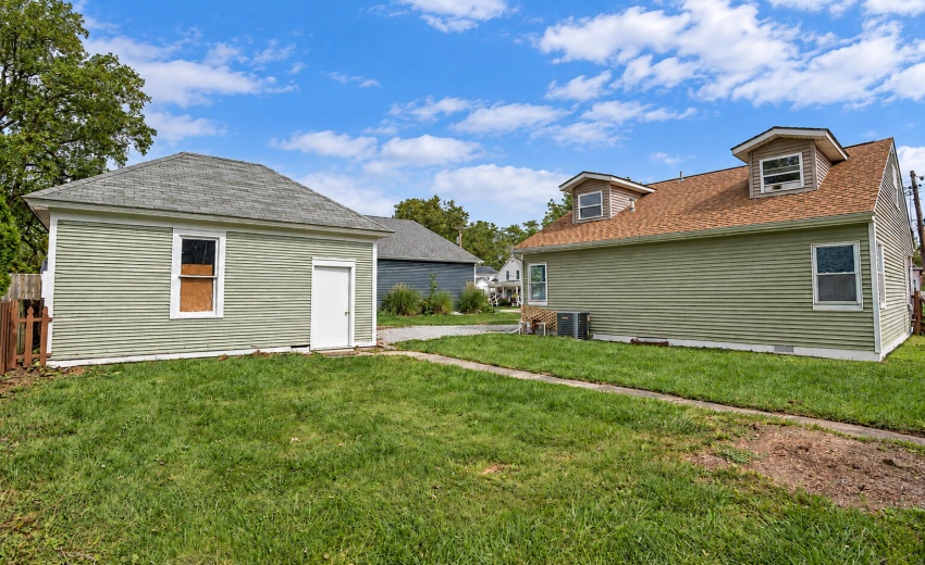 107 N Jackson 17