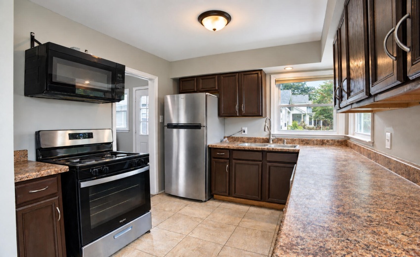 107 N Jackson 4