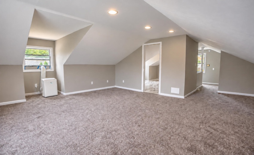 107 N Jackson 10