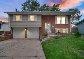 3437 Strong Place, Highland, Indiana, 4 Bedrooms Bedrooms, 9 Rooms Rooms,3 BathroomsBathrooms,Residential,For Sale,Strong,NRA846035