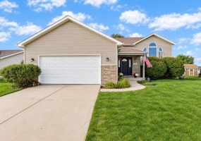 754 Carriage Drive, Lowell, Indiana, 5 Bedrooms Bedrooms, 10 Rooms Rooms,3 BathroomsBathrooms,Residential,For Sale,Carriage,NRA846058