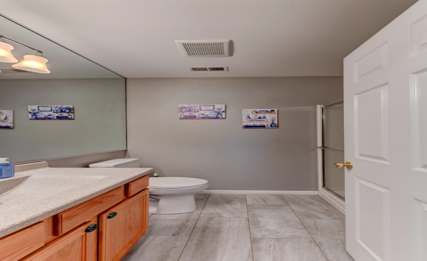 1048 Woodlawn Complete-18