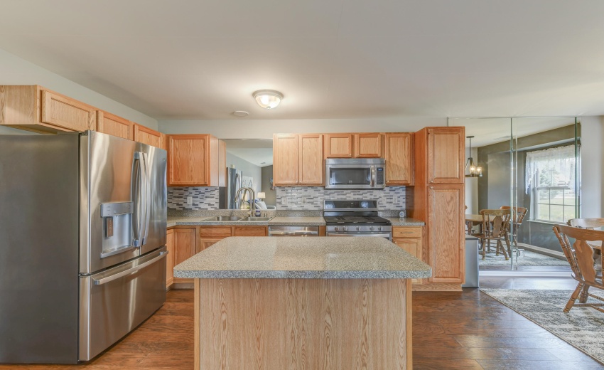 1048 Woodlawn Complete-13