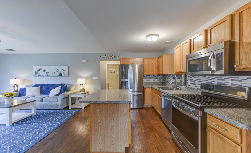 1048 Woodlawn Complete-11