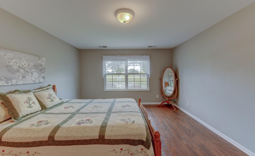 1048 Woodlawn Complete-21