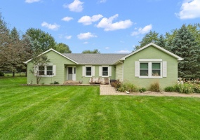 4307 Campbell Street, Valparaiso, Indiana, 3 Bedrooms Bedrooms, 8 Rooms Rooms,2 BathroomsBathrooms,Residential,For Sale,Campbell,NRA846077