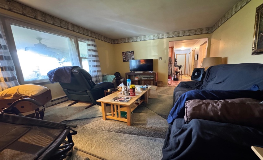 Living/4th Bedroom
