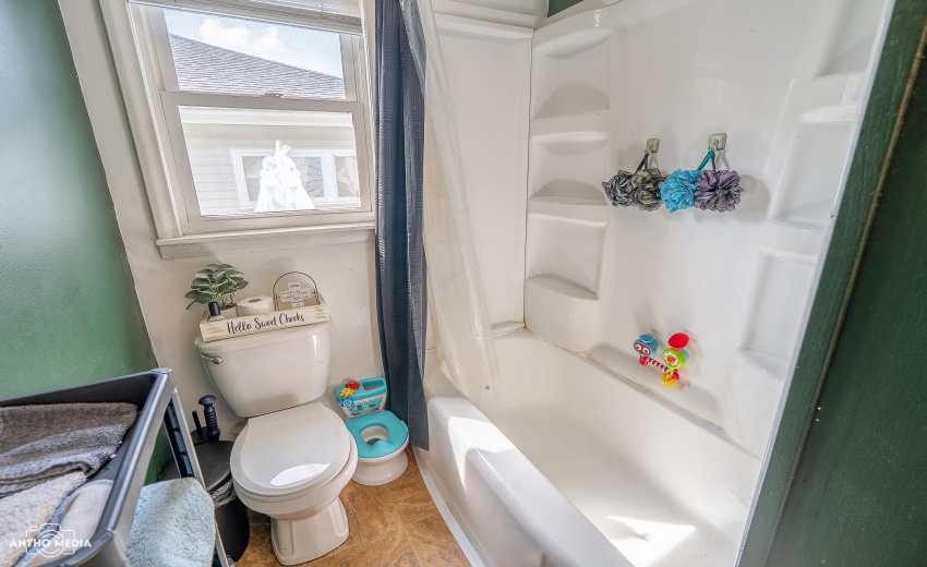 Main Floor Bathroom