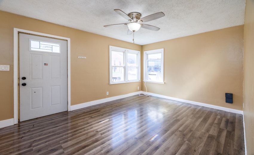 124 W Schoo St Wolcott-5