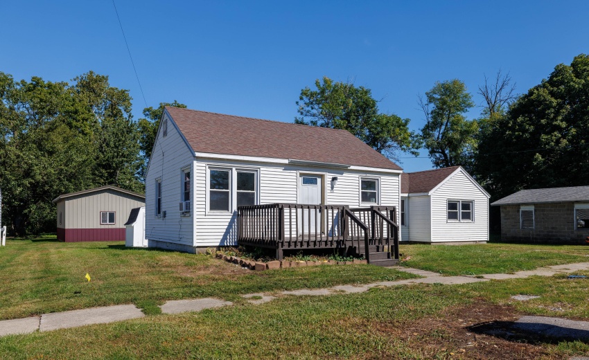 124 W Schoo St Wolcott-15