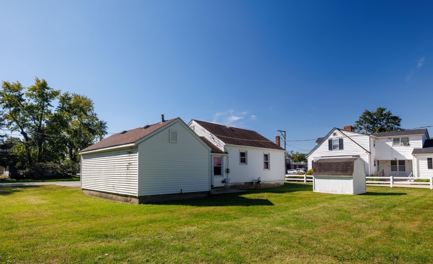 124 W Schoo St Wolcott-19