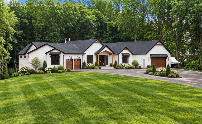 Grand Estate, Refined Landscaping