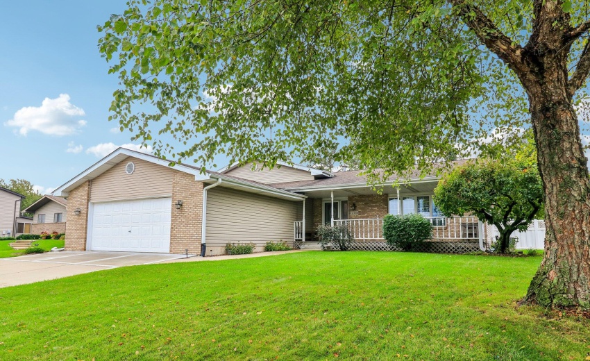 3-web-or-mls-Goldenrod Pl-S0210-003