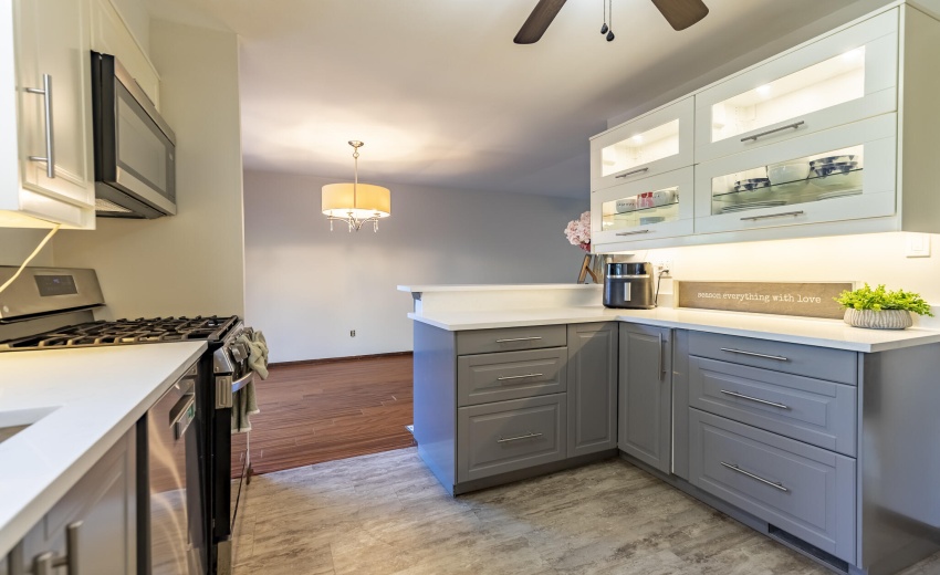 1525 N Indiana St-20