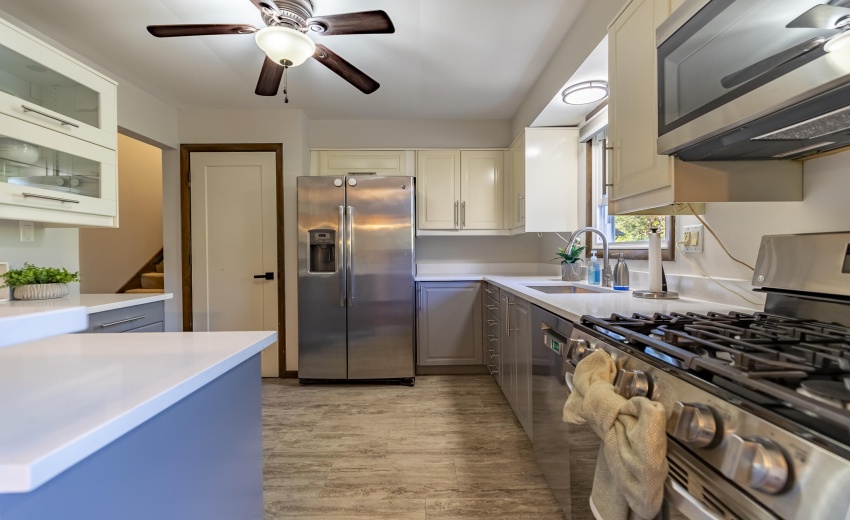 1525 N Indiana St-13