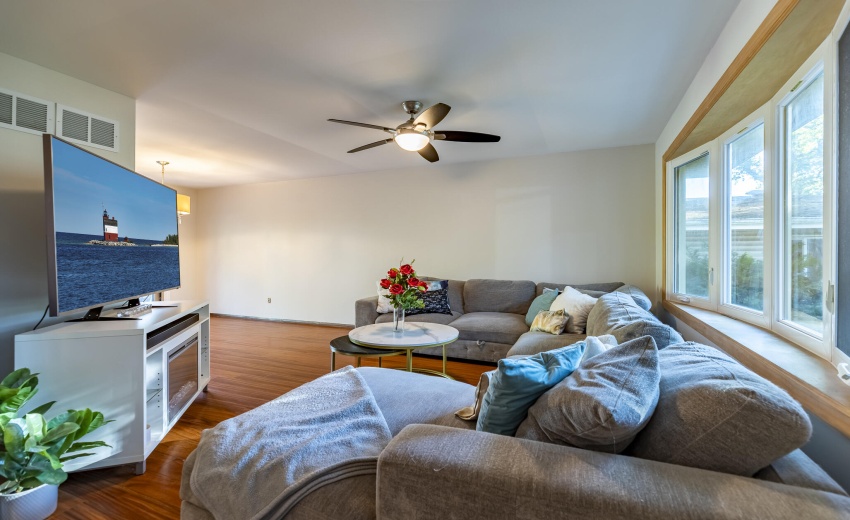 1525 N Indiana St-9