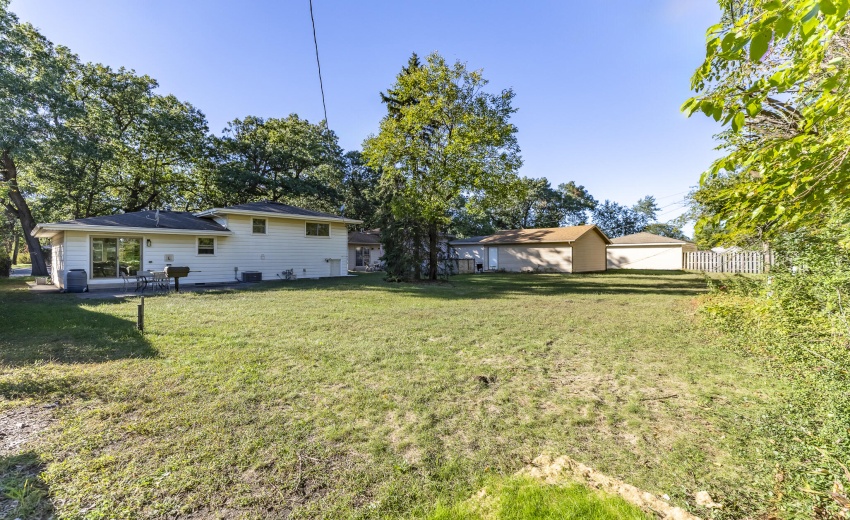 1525 N Indiana St-5